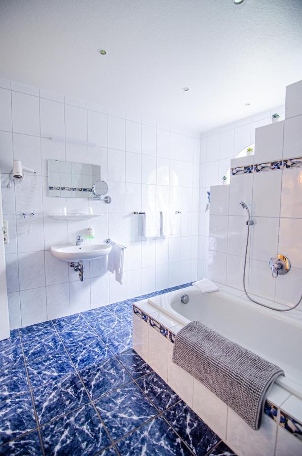 קרוליננזיל Hotel Blischke מראה חיצוני תמונה