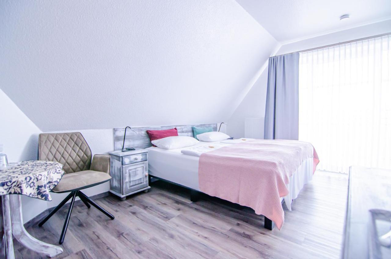קרוליננזיל Hotel Blischke מראה חיצוני תמונה