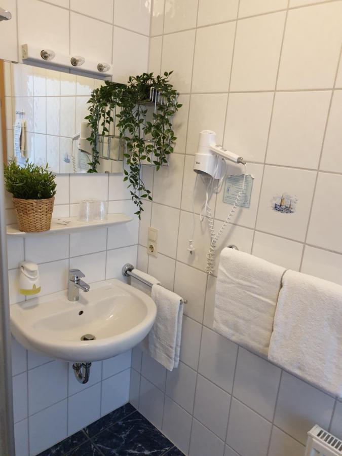 קרוליננזיל Hotel Blischke מראה חיצוני תמונה